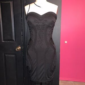 SEXY EMBROIDERED DETAIL STRAPLESS DRESS